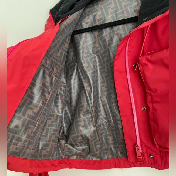 Like new FENDI Roma Amor Short Hooded Parka In Red $1,980 38 XS - Picture 13 of 15